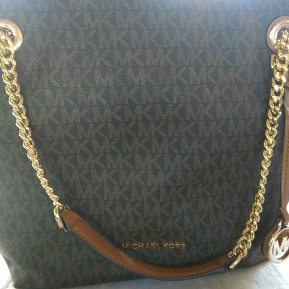 Michael Kors Handbags - Authentic Michael Kors Jet Set